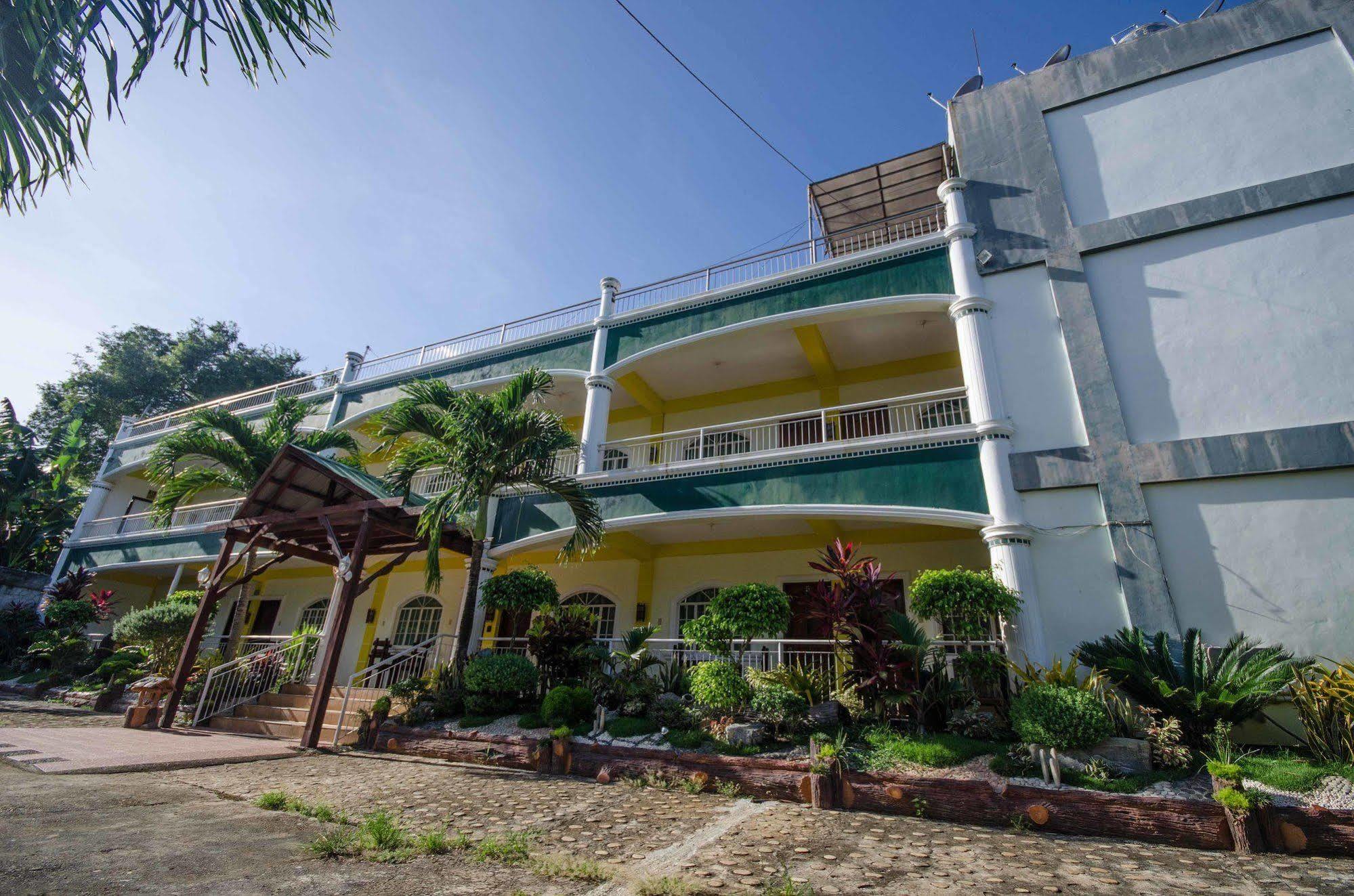 Reddoorz Premium @ Abueg Road Extension Puerto Princesa Exterior foto