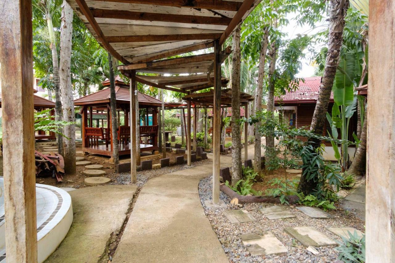 Reddoorz Premium @ Abueg Road Extension Puerto Princesa Exterior foto